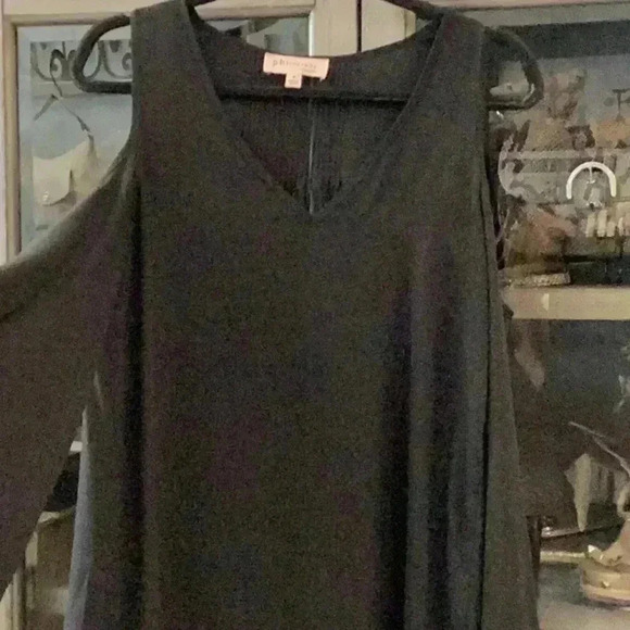 Philosophy Cold Shoulder Black Blouse - Picture 4 of 7